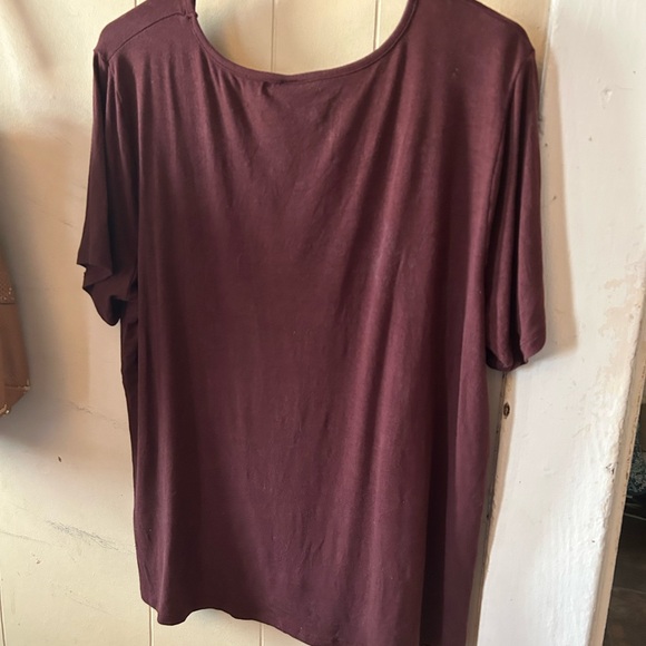 Old Navy top - Picture 2 of 2